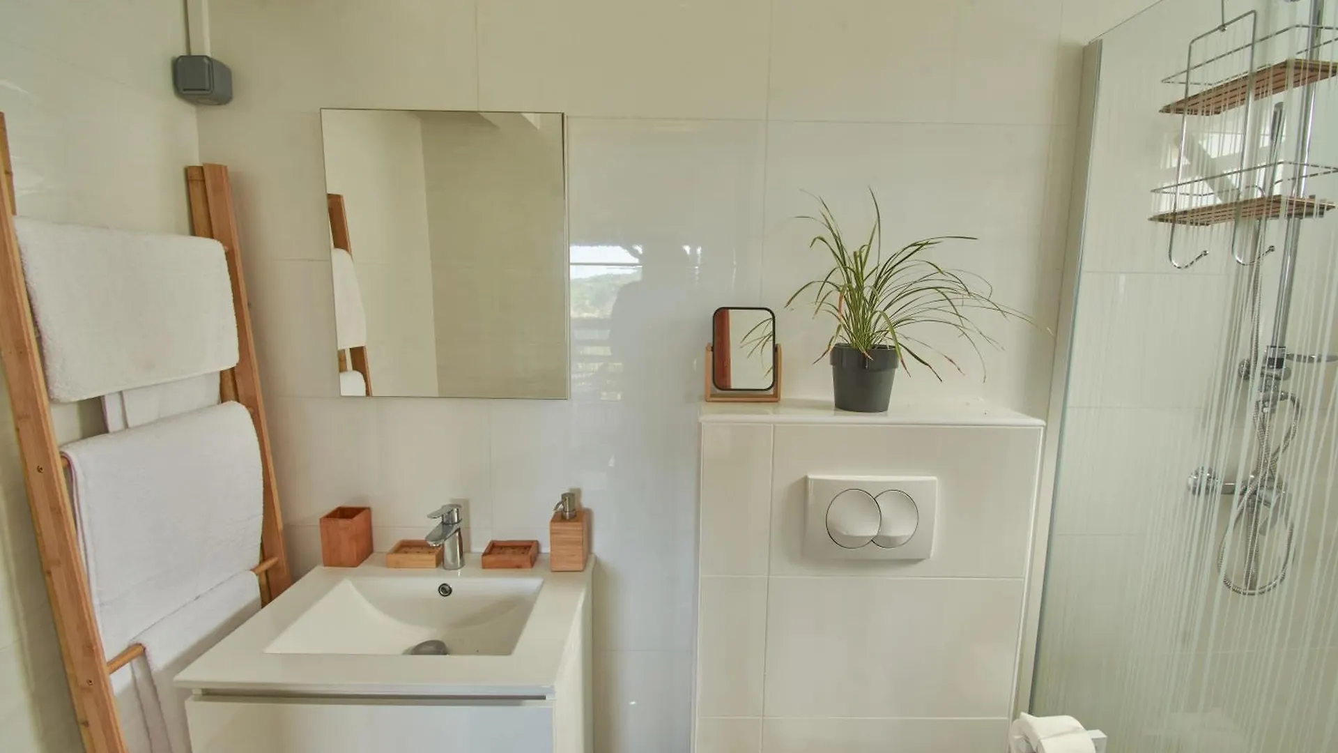 Appartement Valeriane Superbe Studio Vue Panoramique Grande Anse à Deshaies Guadeloupe